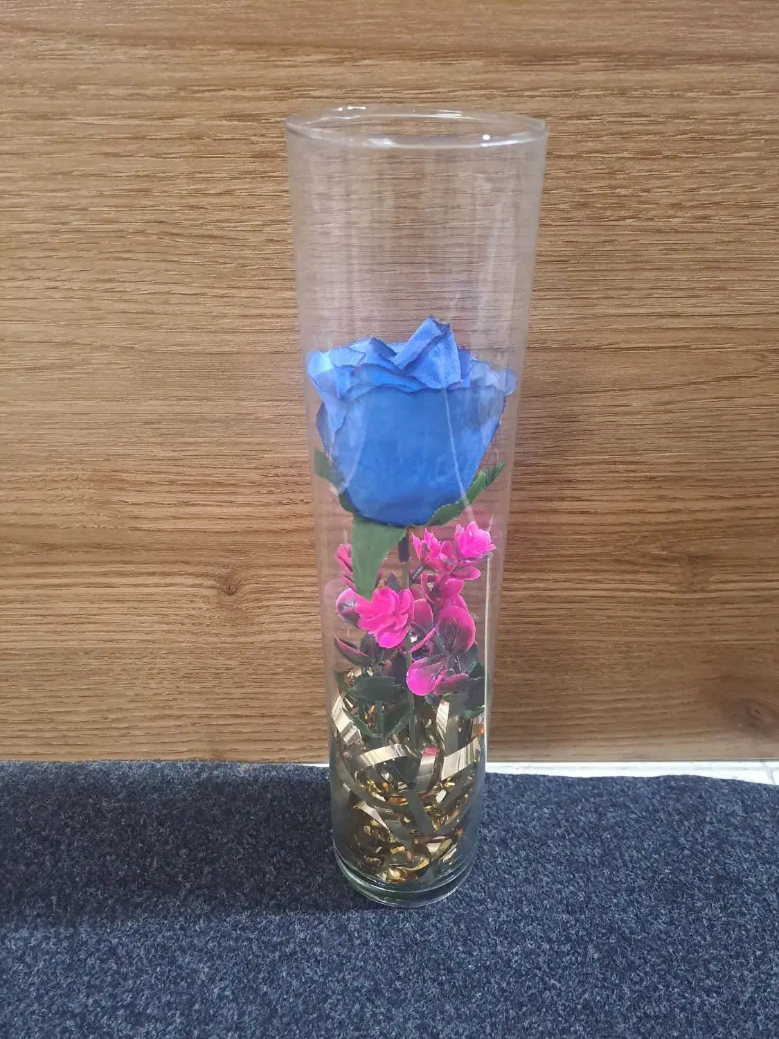 گل با گلدان شیشه ای|گل مصنوعی|ساوه, |دیوار