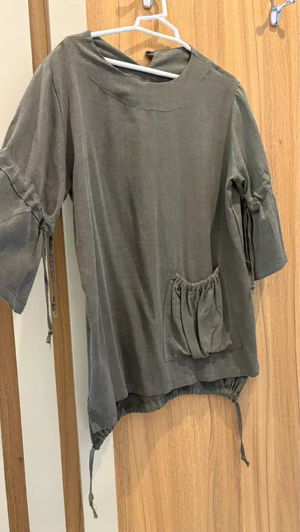 لباس در حد نو|لباس|یزد, |دیوار