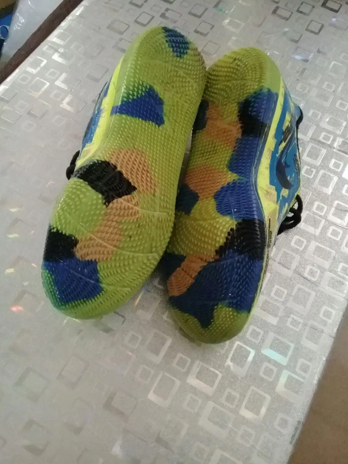 کفش فوتسال نونو|کیف، کفش، کمربند|بروجرد, |دیوار