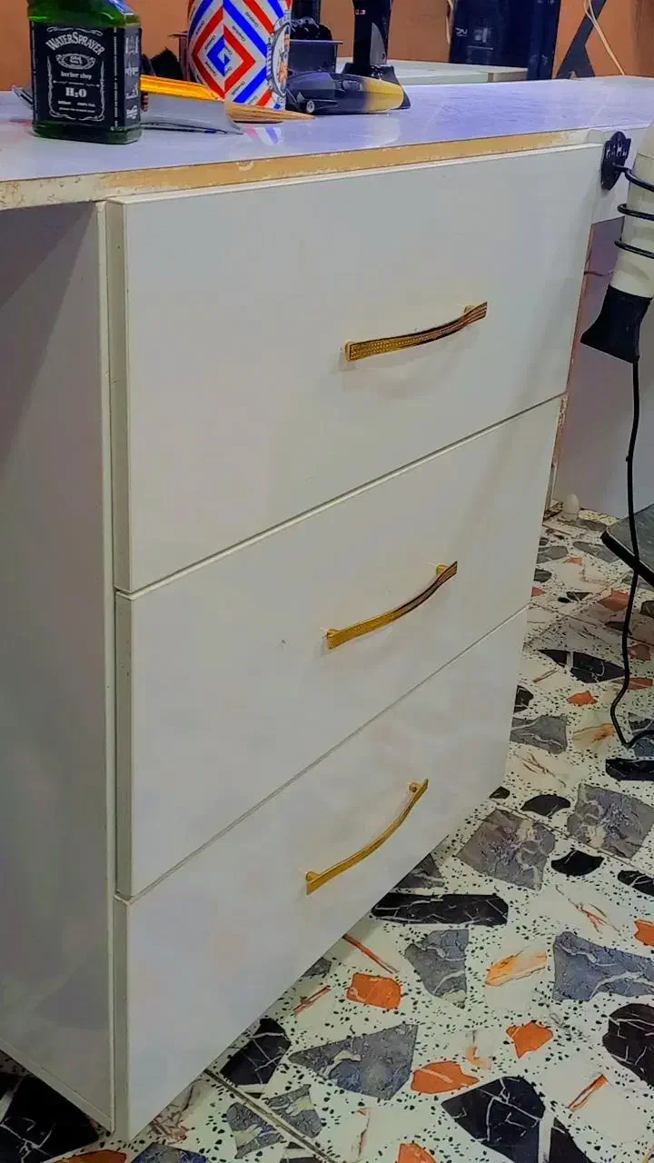 آینه اریشگاه|آرایشگاه و سالن‌های زیبایی|شوش, |دیوار