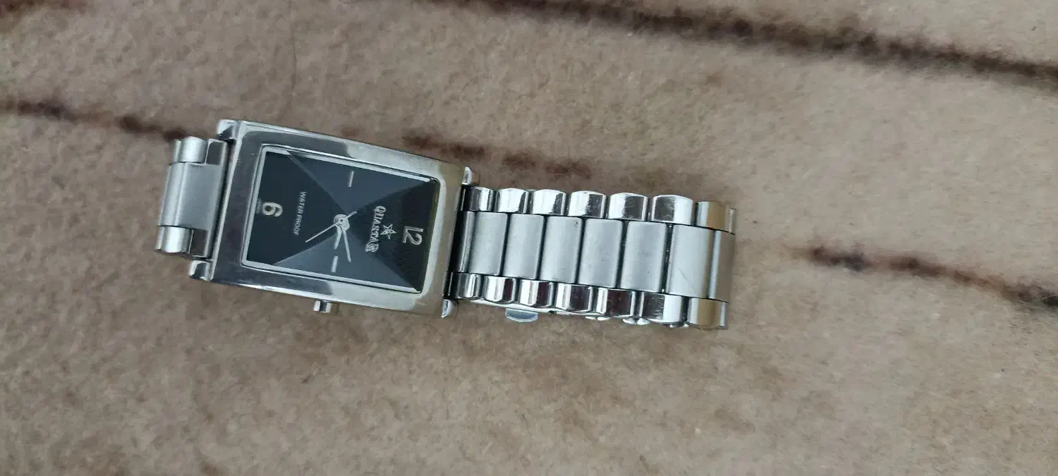 ساعت مچی|ساعت|نهاوند, |دیوار