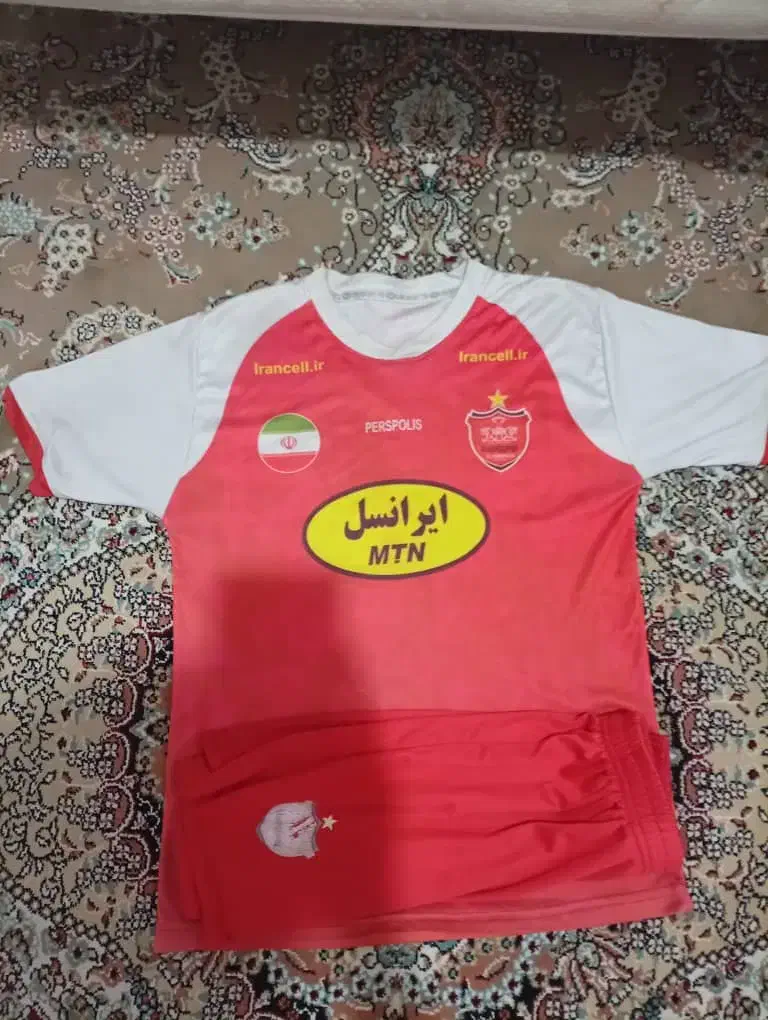 سالم بدون پارگی|لباس|ارسنجان, |دیوار