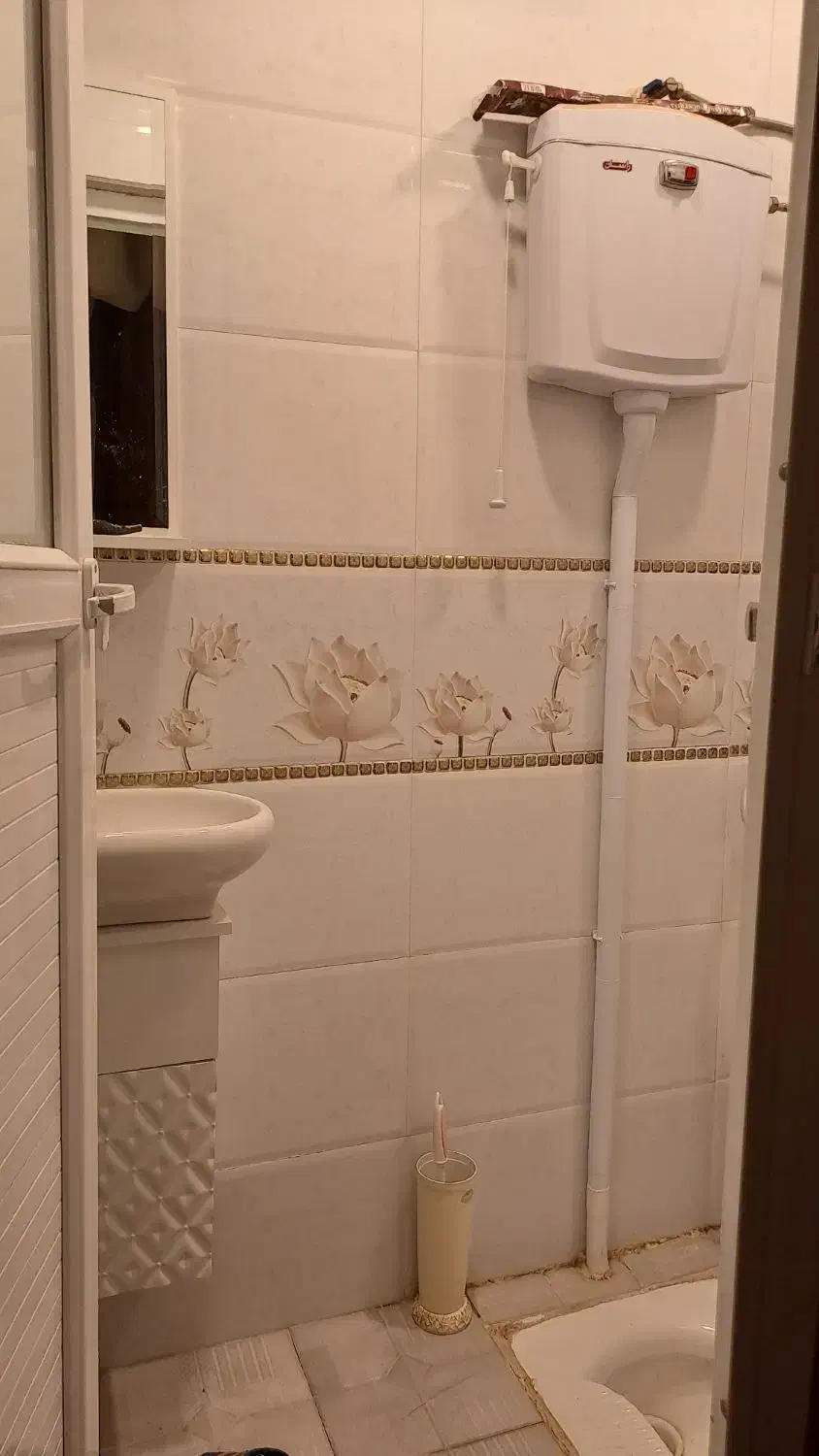 ویلایی ۵۶متردوطبقه۱۵ خرداد.بازسازی شده تمیز|فروش خانه و ویلا|قم, دروازه ری|دیوار