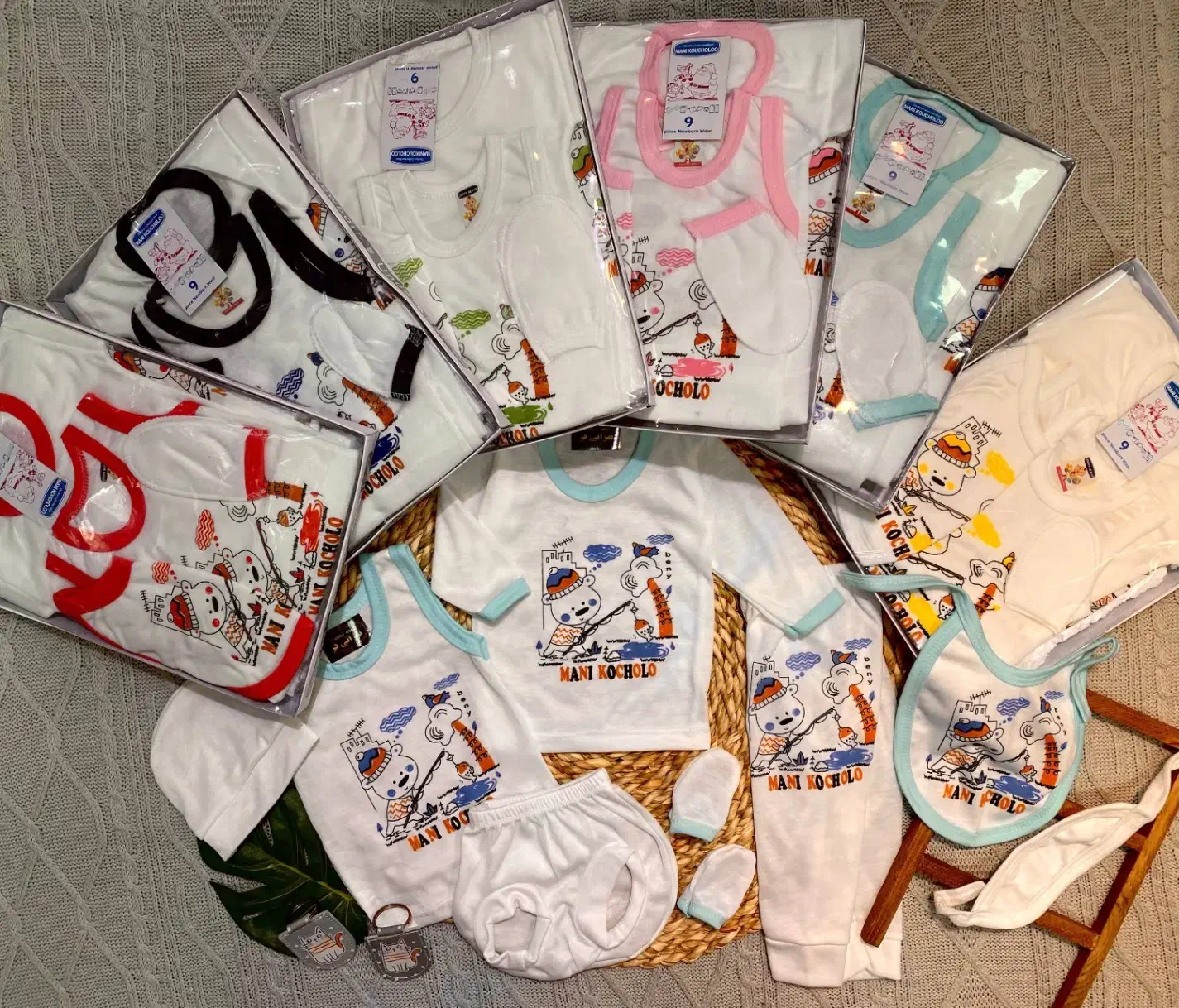 عمده همکار - ست ۹ تیکه جعبه ای|کفش و لباس بچه|کرج, اتحاد|دیوار