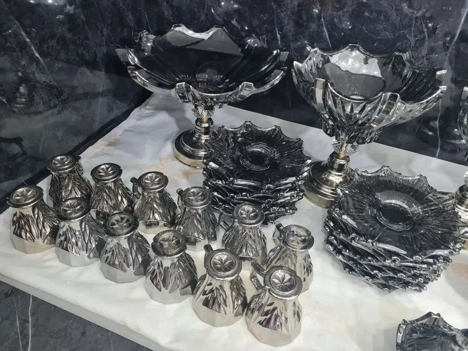 سرویس پذیرایی(بلور)۱۸ نفره|ظروف سرو و پذیرایی|پاکدشت, پاکدشت (مامازند)|دیوار