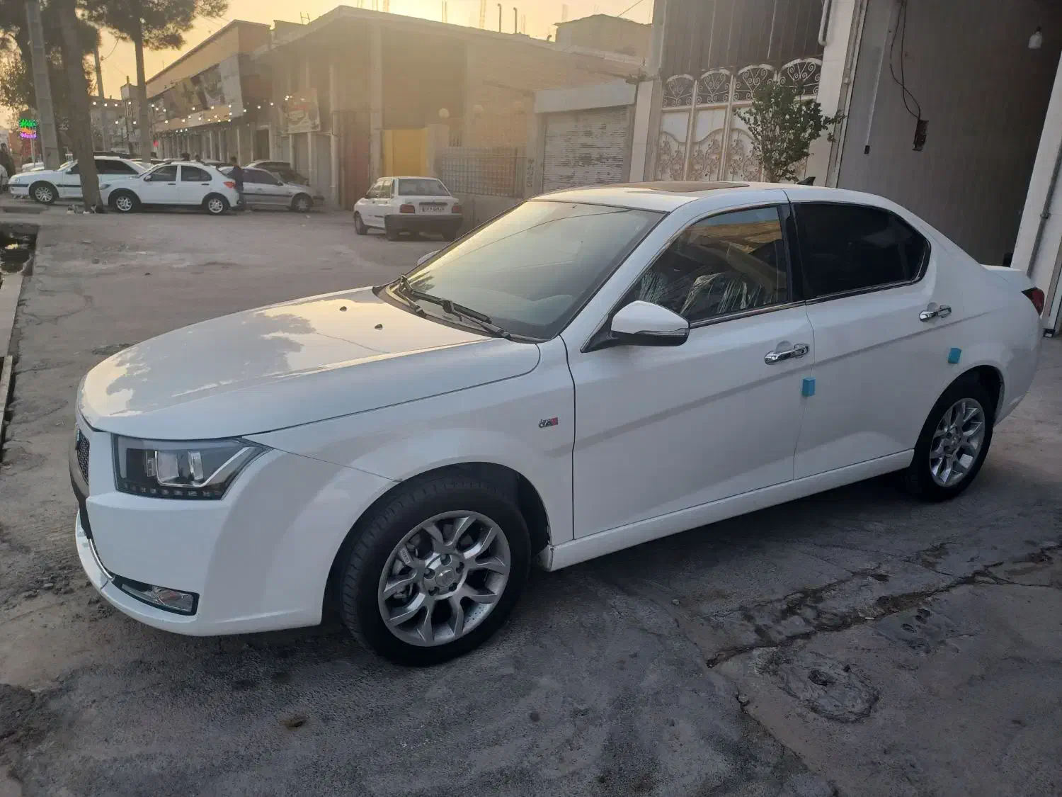 دنا پلاس اتومات توربو اپشنال مدل 1404|خودرو سواری و وانت|مرودشت, بیست متری بیمارستان|دیوار