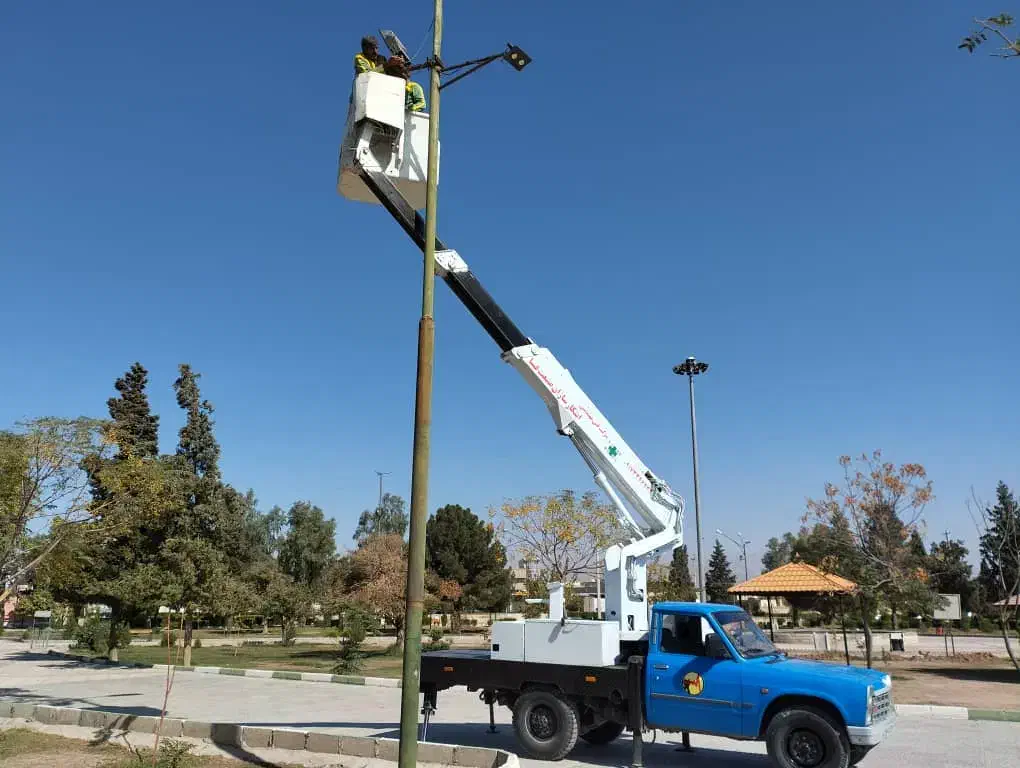 خدمات بالابر نیسانی (کار در ارتفاع ۱۵ متر)|خدمات پیشه و مهارت|فسا, |دیوار