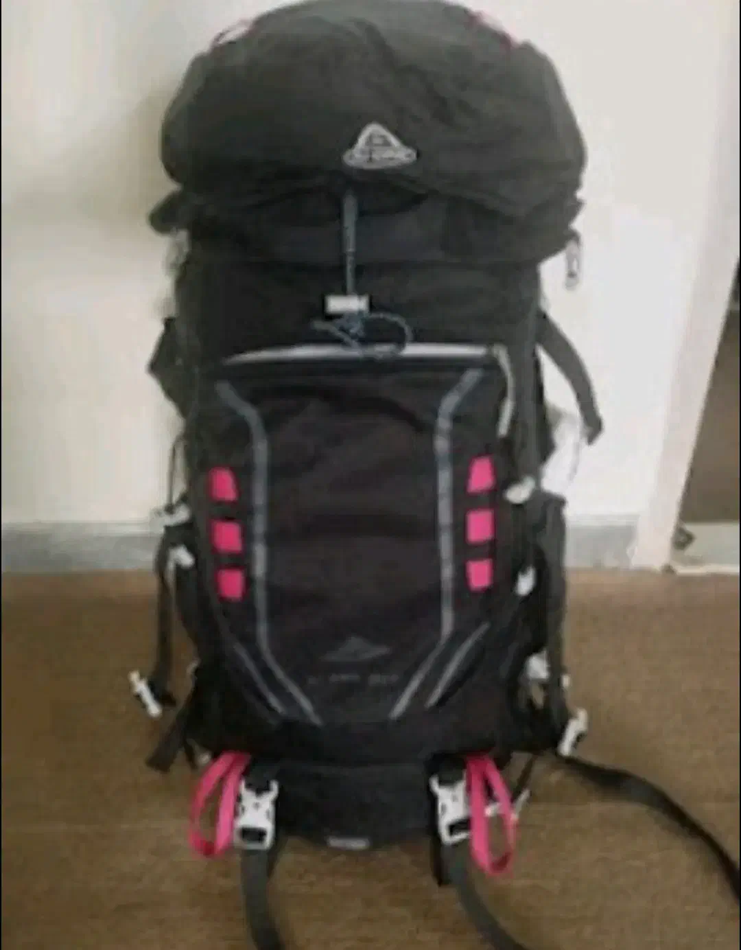 کوله پشتی حرفه ای در حد|کیف، کفش، کمربند|اراک, |دیوار