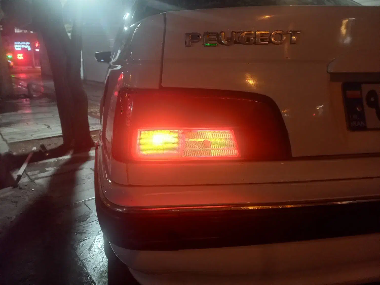 چراغ جلو*خطر عقب*|قطعات یدکی و لوازم جانبی|کاشمر, |دیوار