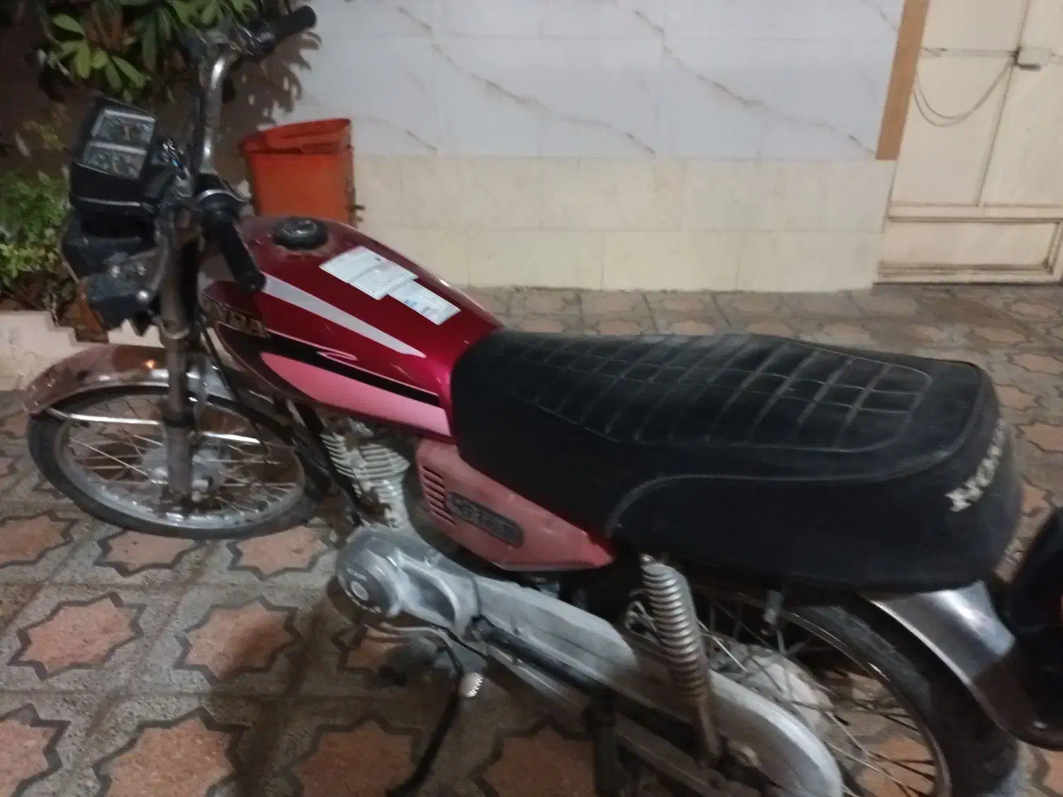 موتور ۱۲۵|موتورسیکلت|مرودشت, نقش رستم|دیوار