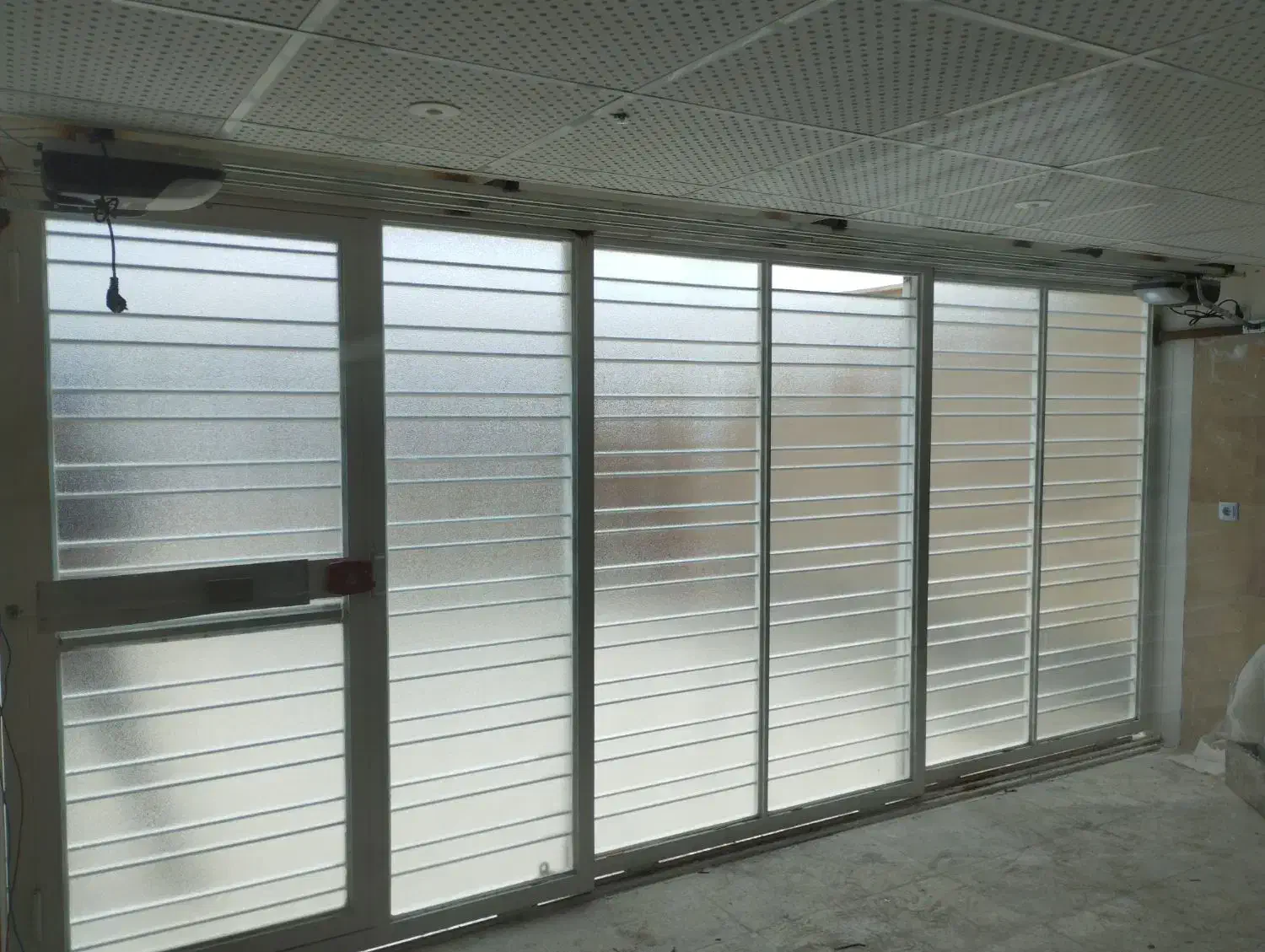 نصب کرکره برقی و جک پارکینگی|خدمات پیشه و مهارت|همدان, |دیوار