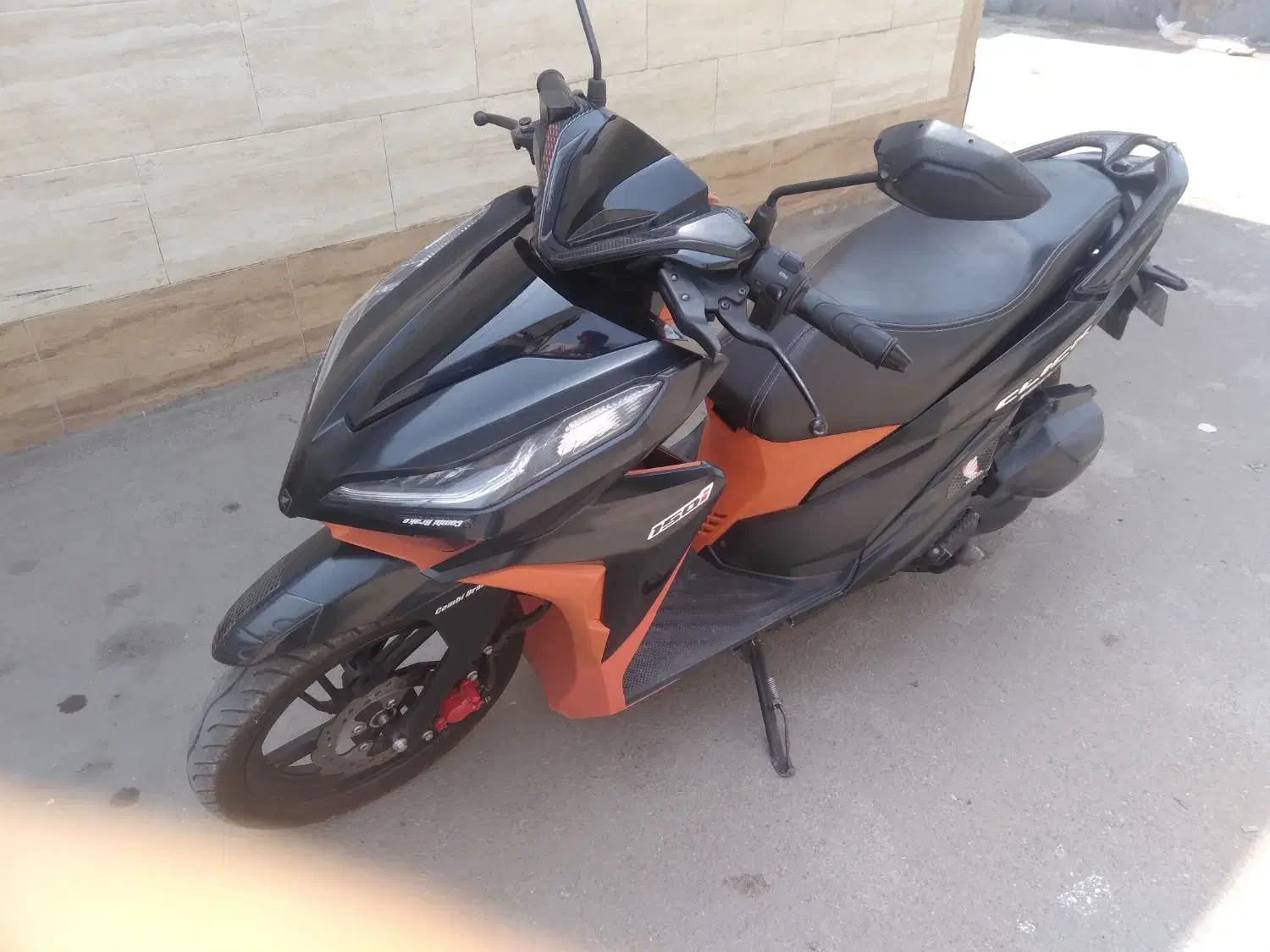 کلیک|موتورسیکلت|رشت, ولکس|دیوار