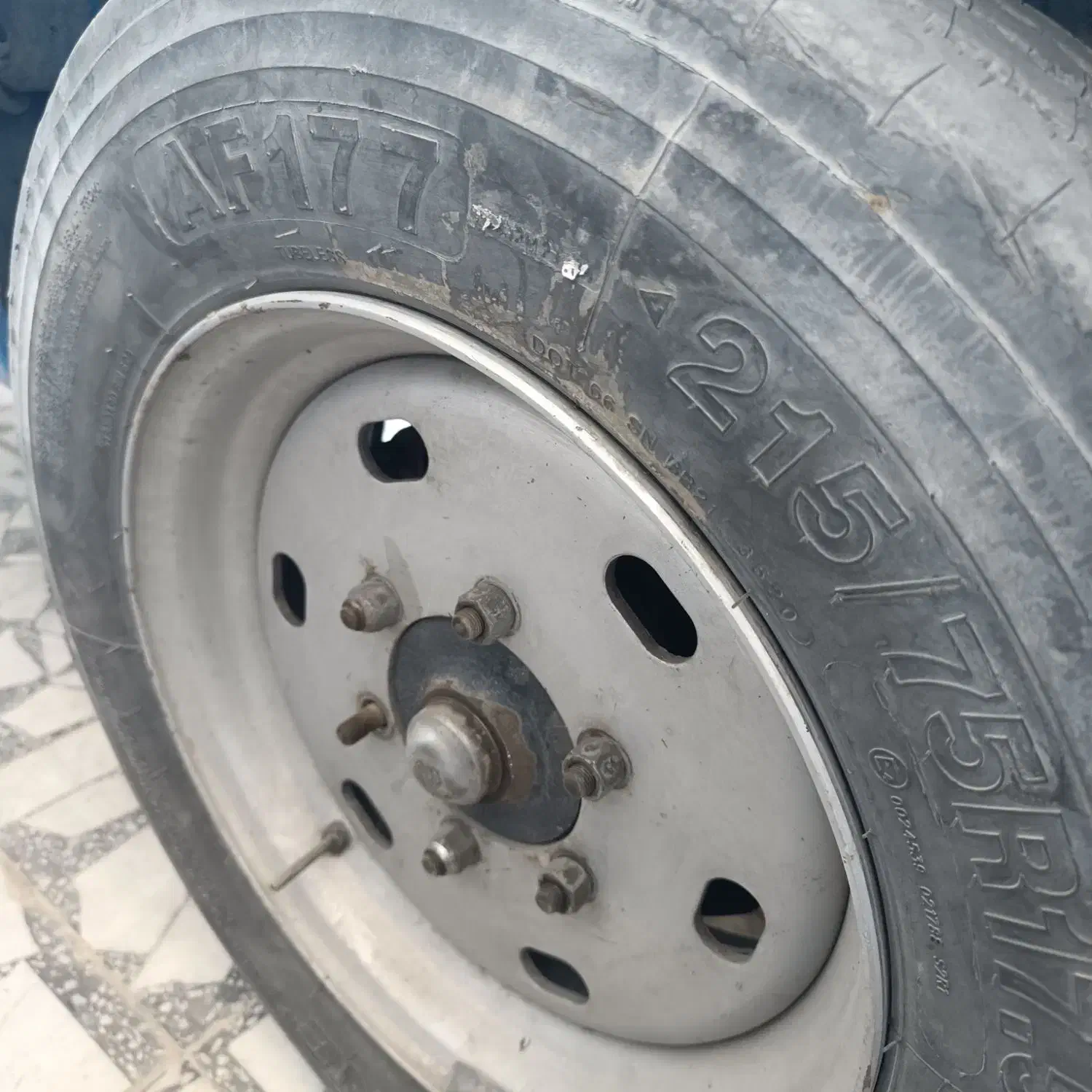 رینگ لاستیک تیوپلس نیسان جلو سایز215.75.17.5|قطعات یدکی و لوازم جانبی|خاش, |دیوار