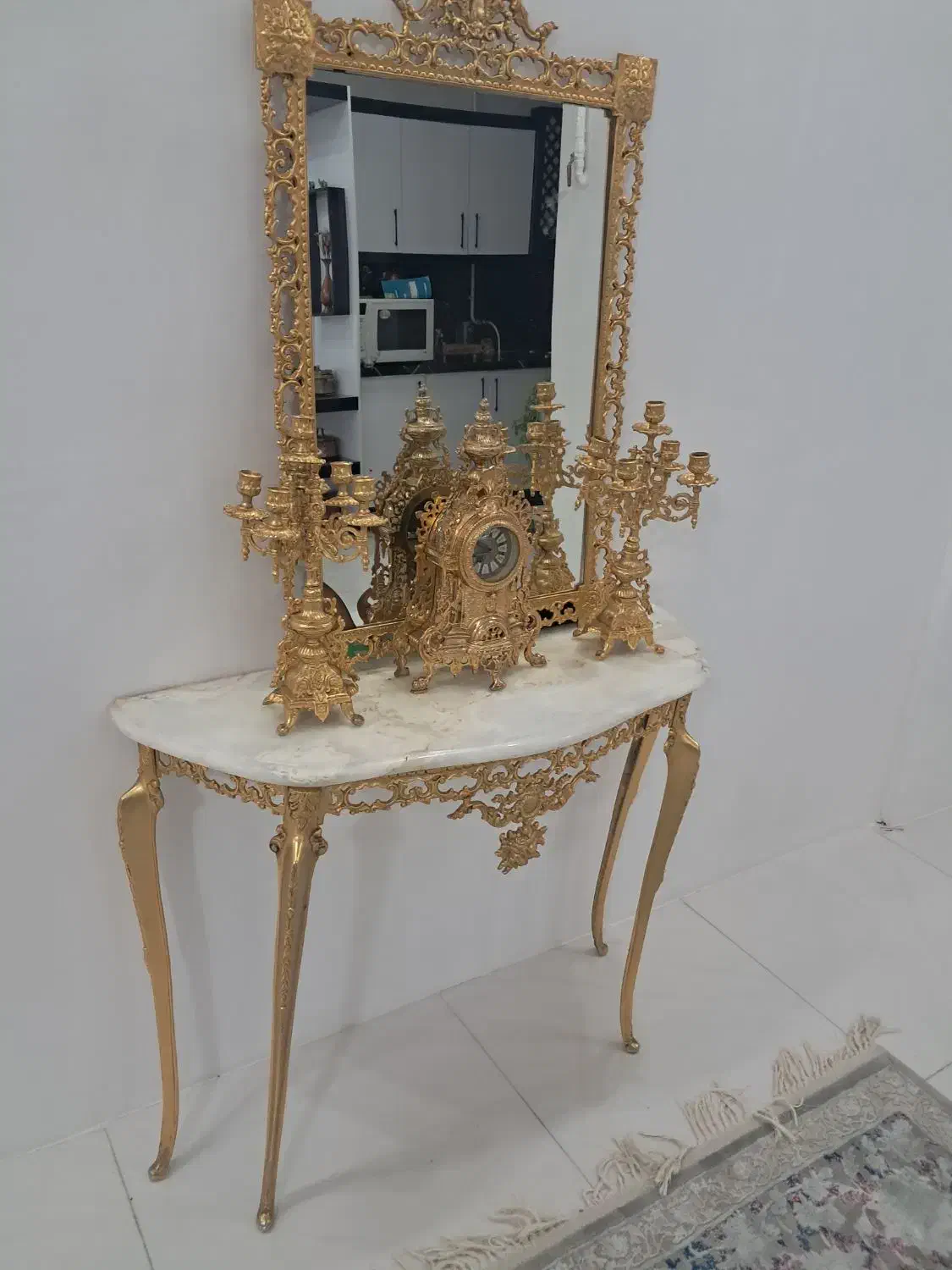 اینه|آینه|مشهد, نوده|دیوار