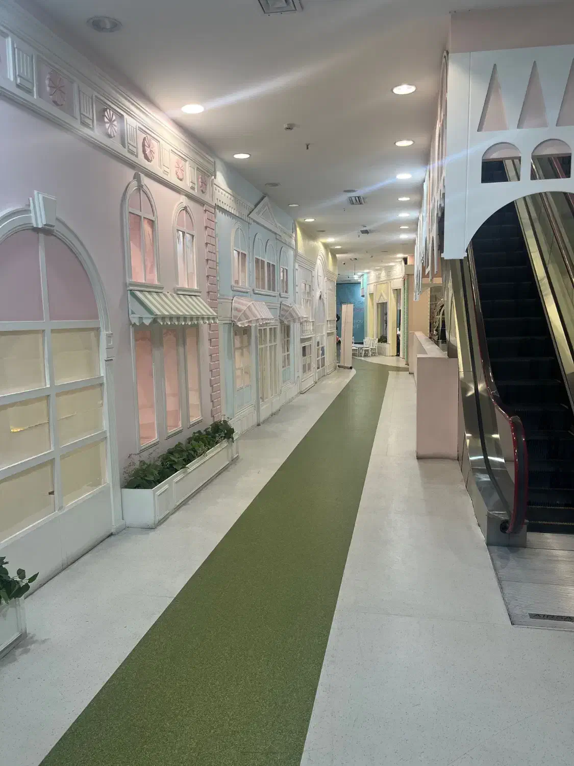 اجاره تجاری ۲۰۰ متری مقدس اردبیلی|اجارهٔ مغازه و غرفه|تهران, زعفرانیه|دیوار