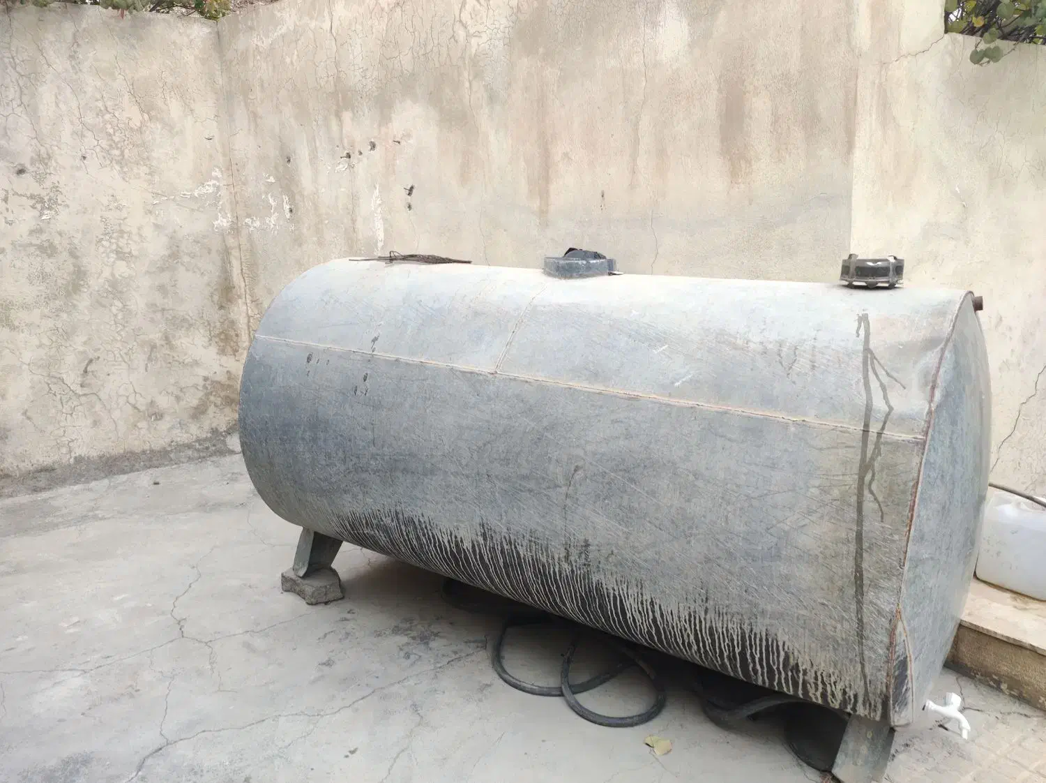 تانکر ۲۲۰۰ لیتری|مصالح و تجهیزات ساختمان|رودهن, |دیوار