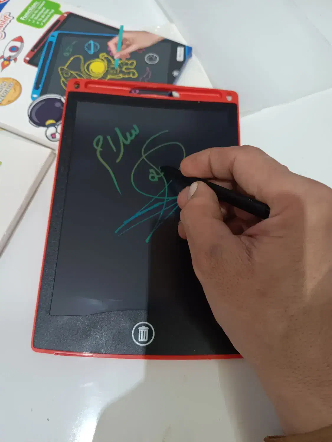 کاغذ دیجیتال|تبلت|نیشابور, ۲۲ بهمن|دیوار