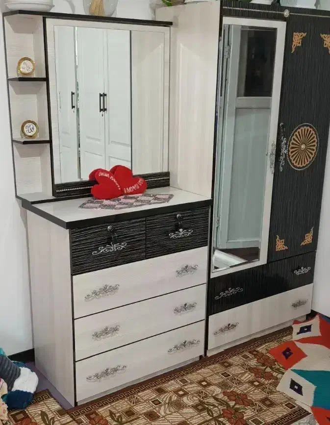 کمد و دراور|جاکفشی، کمد، دراور|خرمدشت, |دیوار