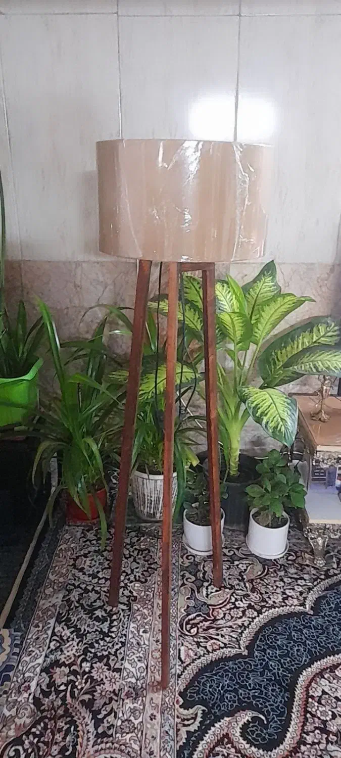 اباژور|چراغ خواب و آباژور|مشهد, چهنو|دیوار