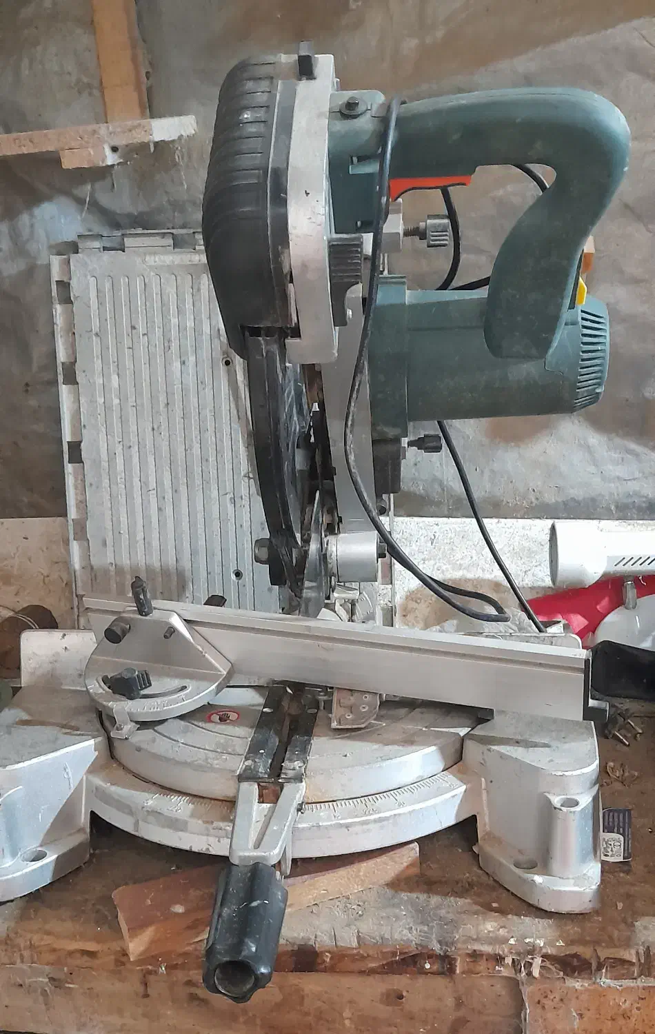 فروش فارسی بر  رومیزی محک کار کرده|ابزارآلات|رودسر, |دیوار