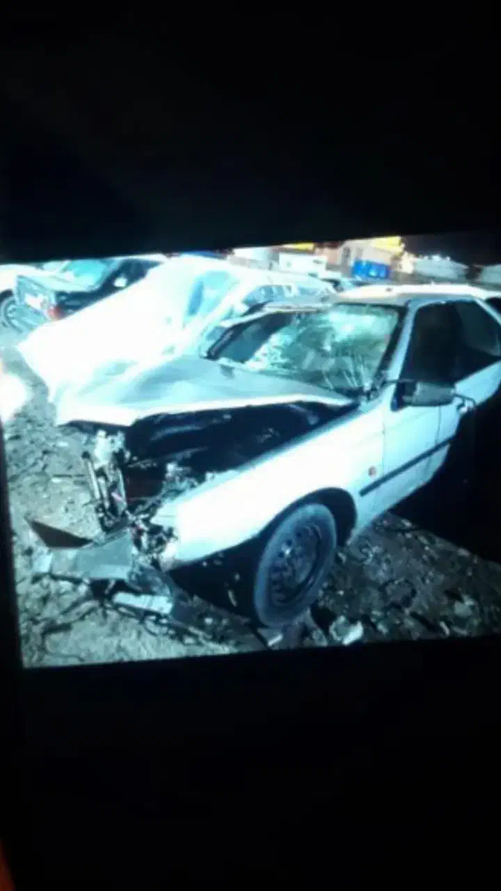 پژو۴۰۵ مدل ۸۳|خودرو سواری و وانت|بروجرد, |دیوار