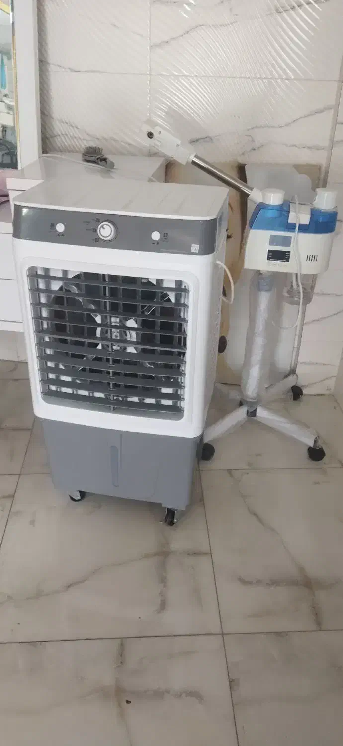 تجهیزات آرایشگاهی|آرایشگاه و سالن‌های زیبایی|پارس‌آباد, |دیوار