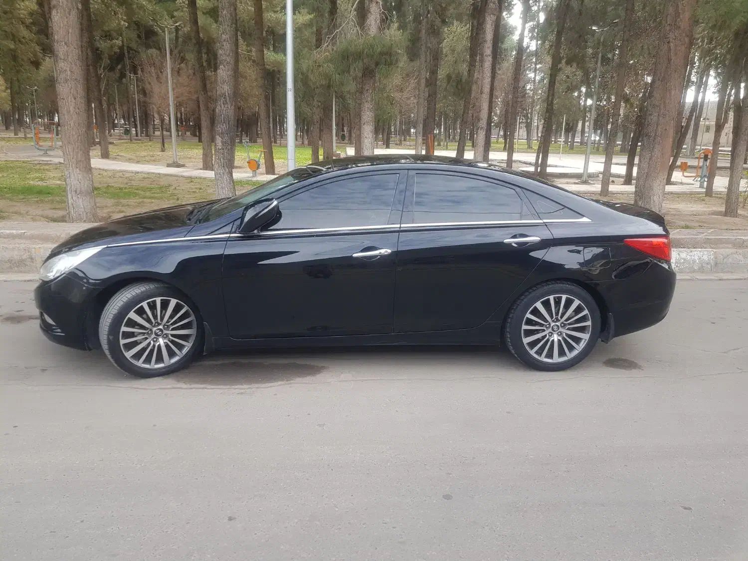 سوناتاYFمشکی 2011 بی رنگ|خودرو سواری و وانت|کرمان, |دیوار