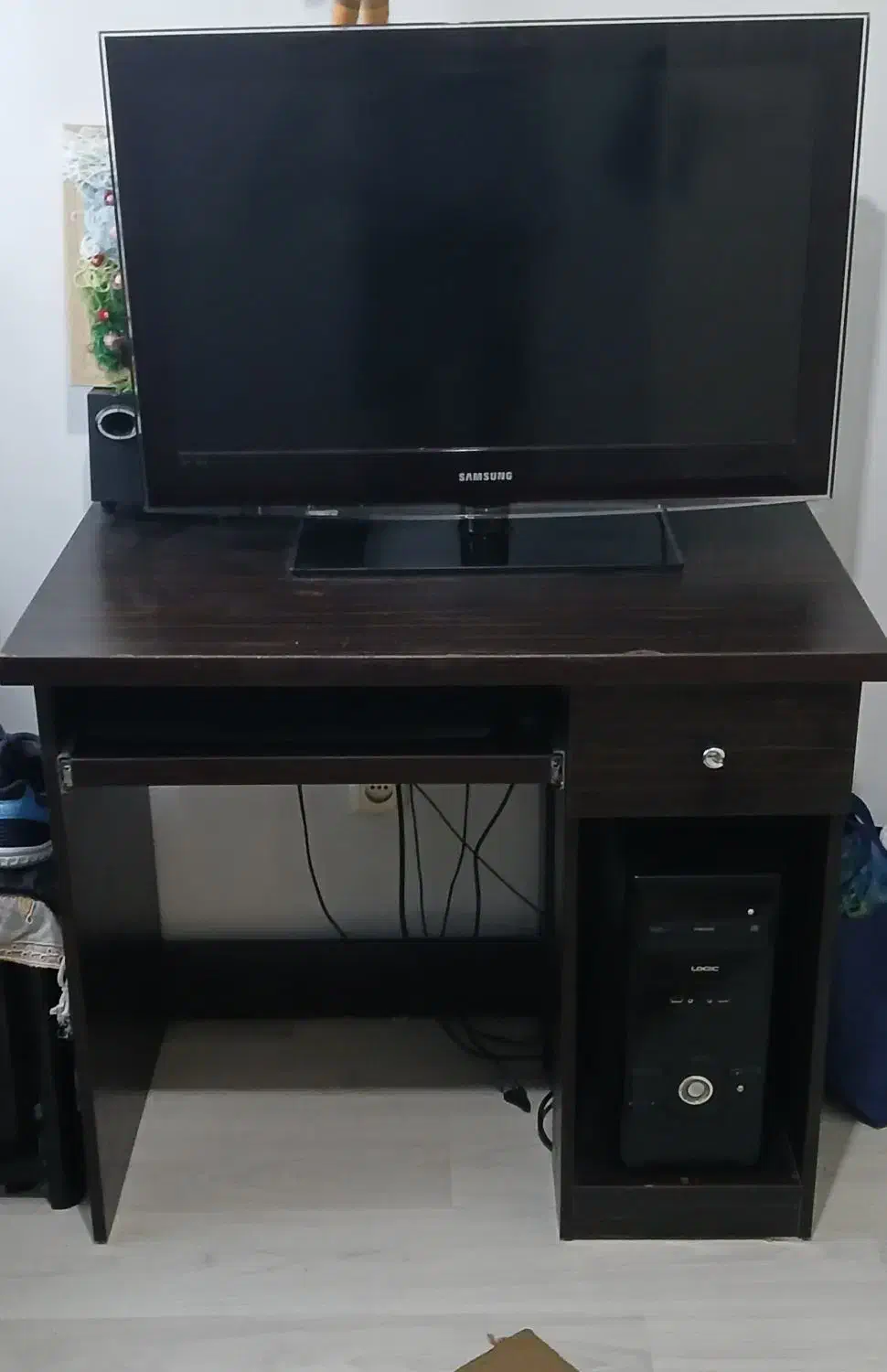 میز کامپیوتر|میز تحریر و کامپیوتر|رشت, کوی مهر|دیوار