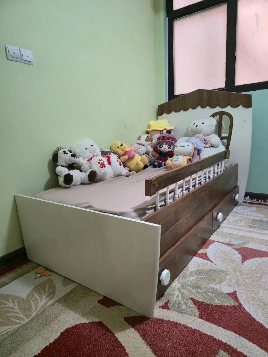 تخت و کمد کودک و نوجوان|تخت و سرویس خواب|شیراز, حافظیه|دیوار