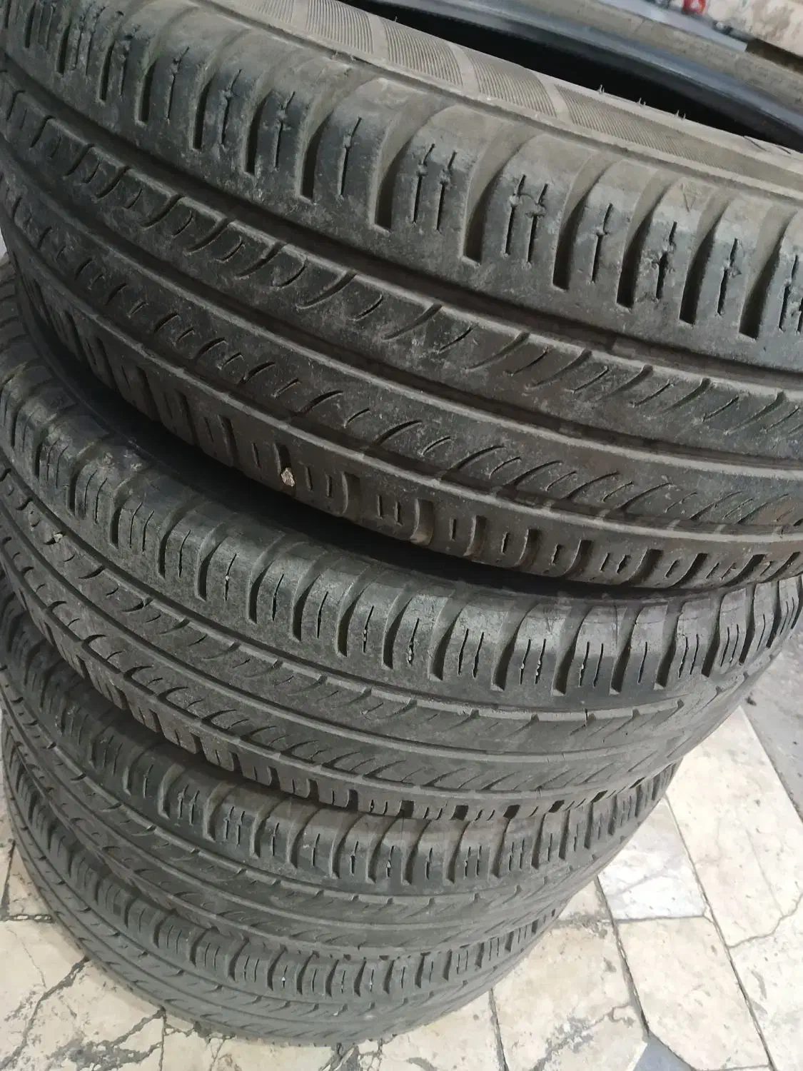 لاستیک|قطعات یدکی و لوازم جانبی|شیراز, سرو|دیوار