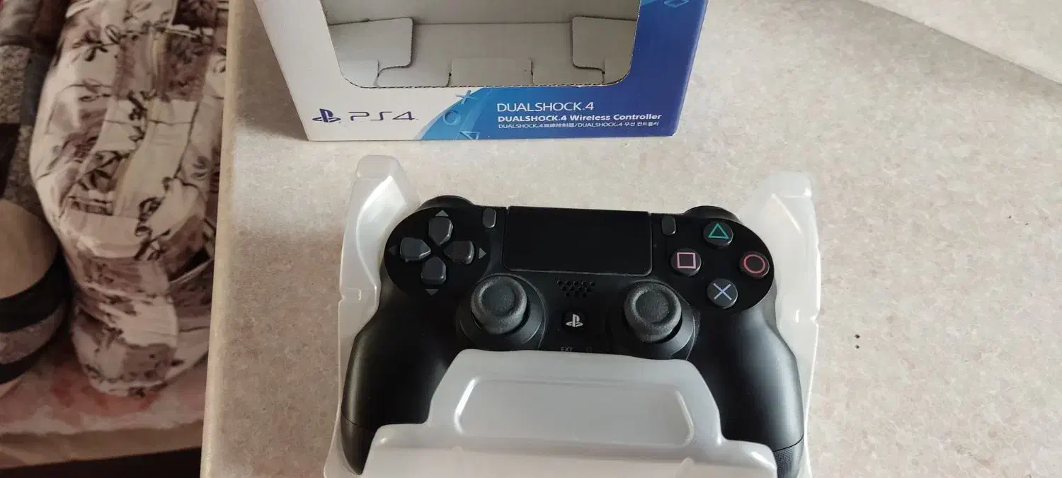 دسته پی ای فور اورجینال تمیز کم کار کرد|کنسول، بازی ویدئویی و آنلاین|تبریز, |دیوار