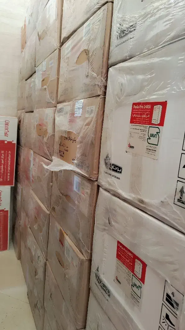 پکیج و رادیاتور.|آبگرمکن، پکیج، شوفاژ|کرمانشاه, |دیوار