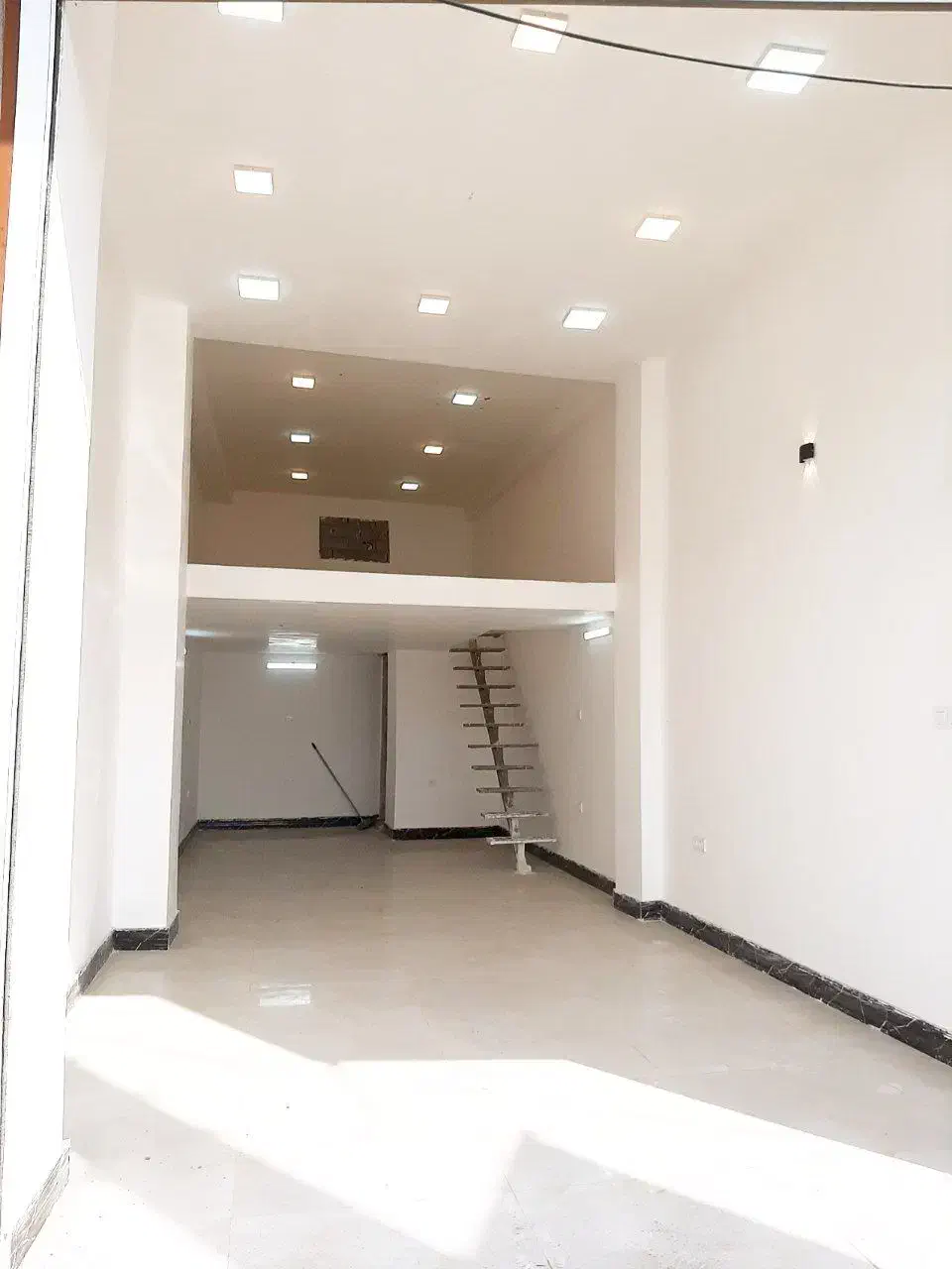 اجاره مغازه ۶۰ متری بر خ اصلی|اجارهٔ مغازه و غرفه|بابلسر, |دیوار