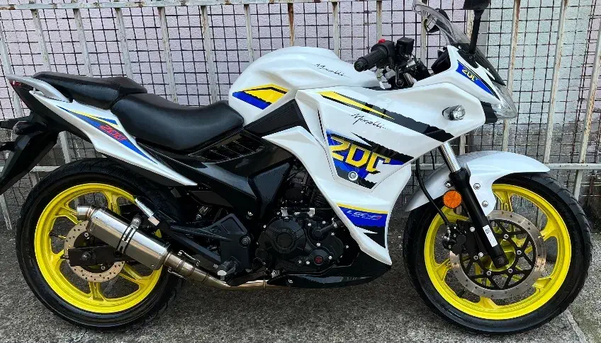 مگلی|موتورسیکلت|سنگر, |دیوار