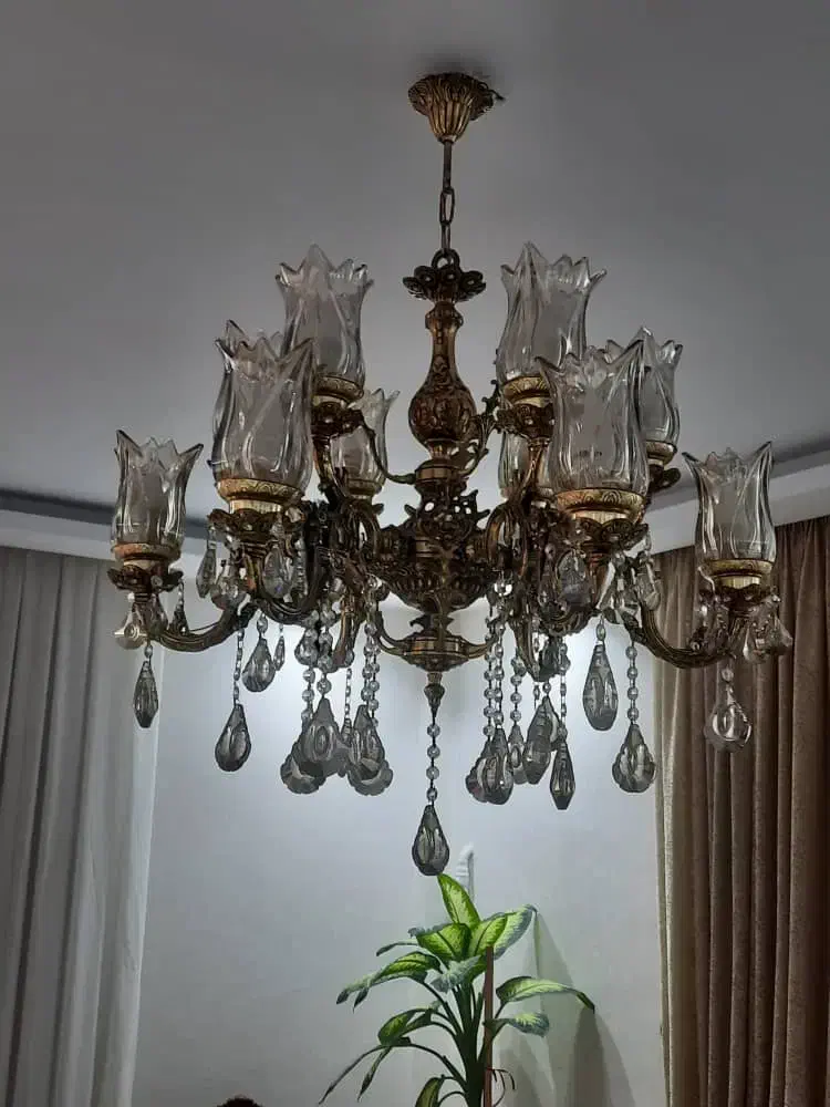 لوستر برنجی سنگین بسیار زیبا|لوستر و چراغ آویز|دماوند, گیلاوند|دیوار