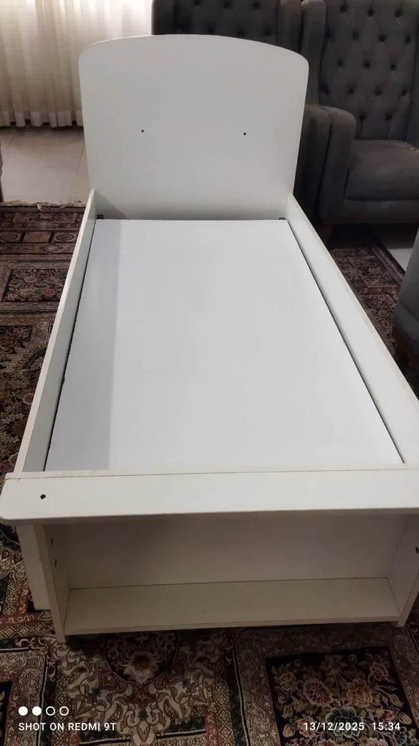 تخت یکنفره نوجوان|تخت و سرویس خواب|لاهیجان, کوی خزر|دیوار