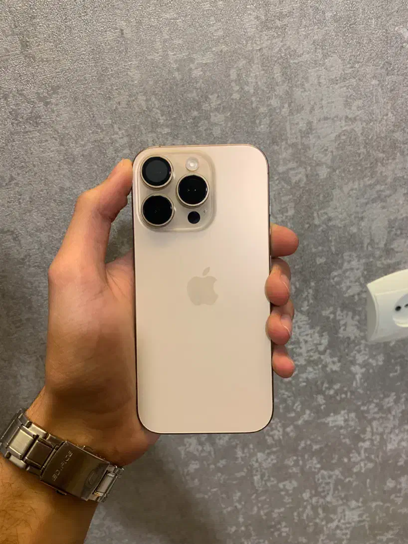 آیفون ۱۶ پرو ۵۱۲ گیگ طلایی دو سیم کارت|موبایل|شهرکرد, |دیوار