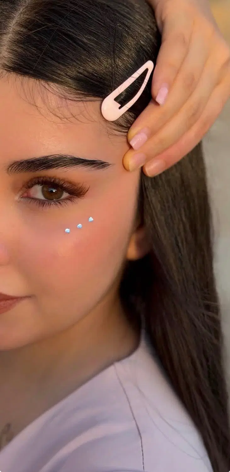 مژه|خدمات زیبایی و سلامت|دوگنبدان, |دیوار