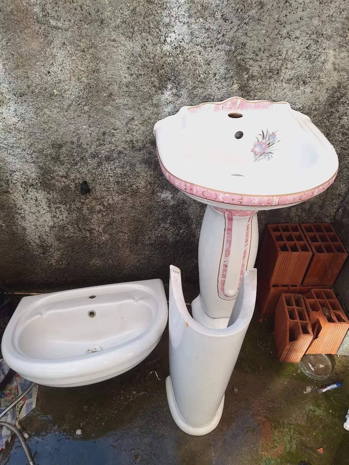 روشویی سالم|لوازم سرویس بهداشتی|آستارا, |دیوار