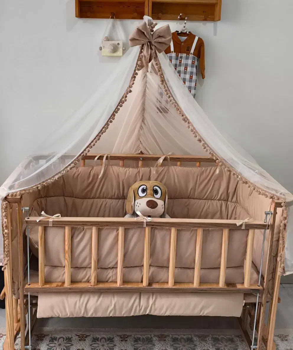 تخت گهواره کنار مادر بزرگ در حد نو|تخت و صندلی بچه|شهریار, شهریار|دیوار