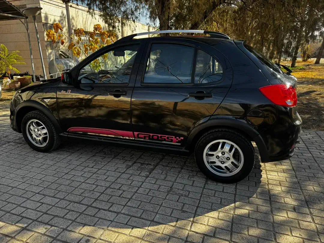 کوئیک R مشکی قرمز|خودرو سواری و وانت|مشهد, فلسطین|دیوار