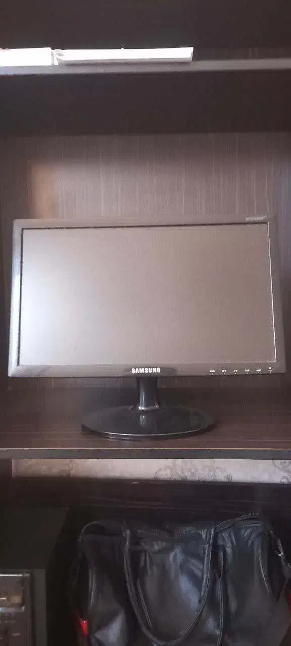 مانیتور|قطعات و لوازم جانبی رایانه|اسلام‌شهر, شهرک قائمیه|دیوار