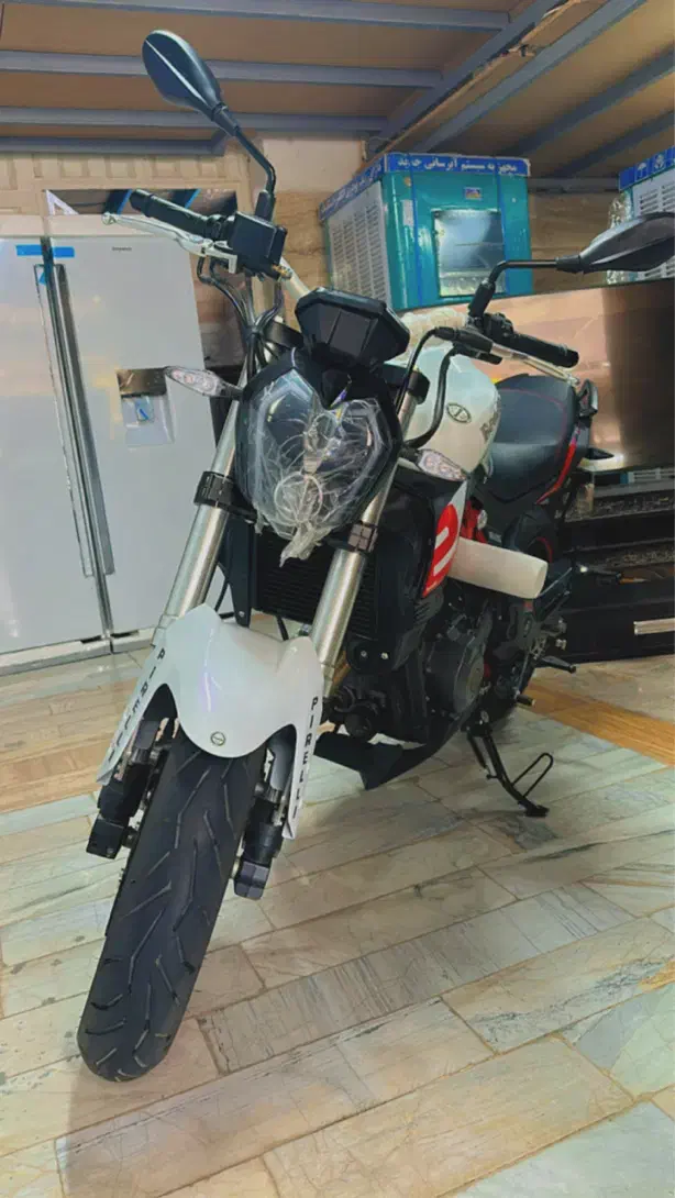 موتور بنلی 300 درحدد خشک 1401|موتورسیکلت|اراک, |دیوار