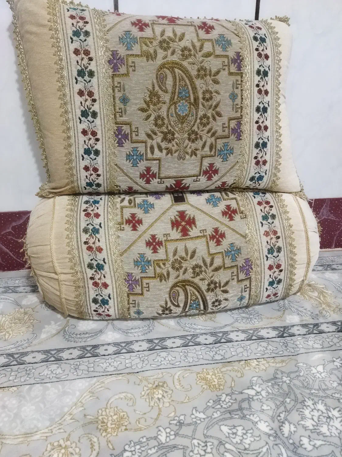 بالشت و پشتی|پشتی|شهرضا, |دیوار