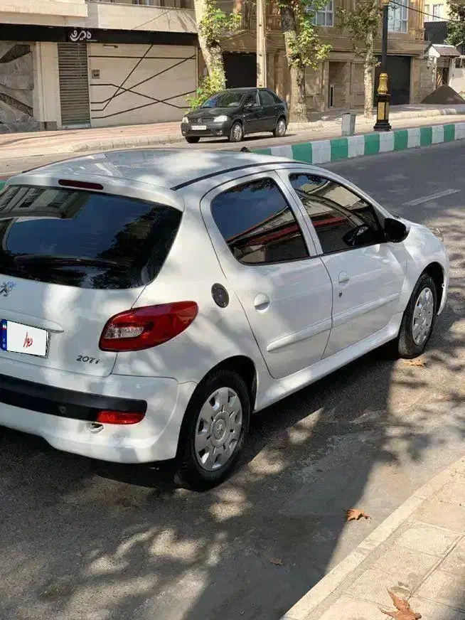 ۲۰۷ مدل ۹۷ بیرنگ|خودرو سواری و وانت|رشت, باهنر|دیوار