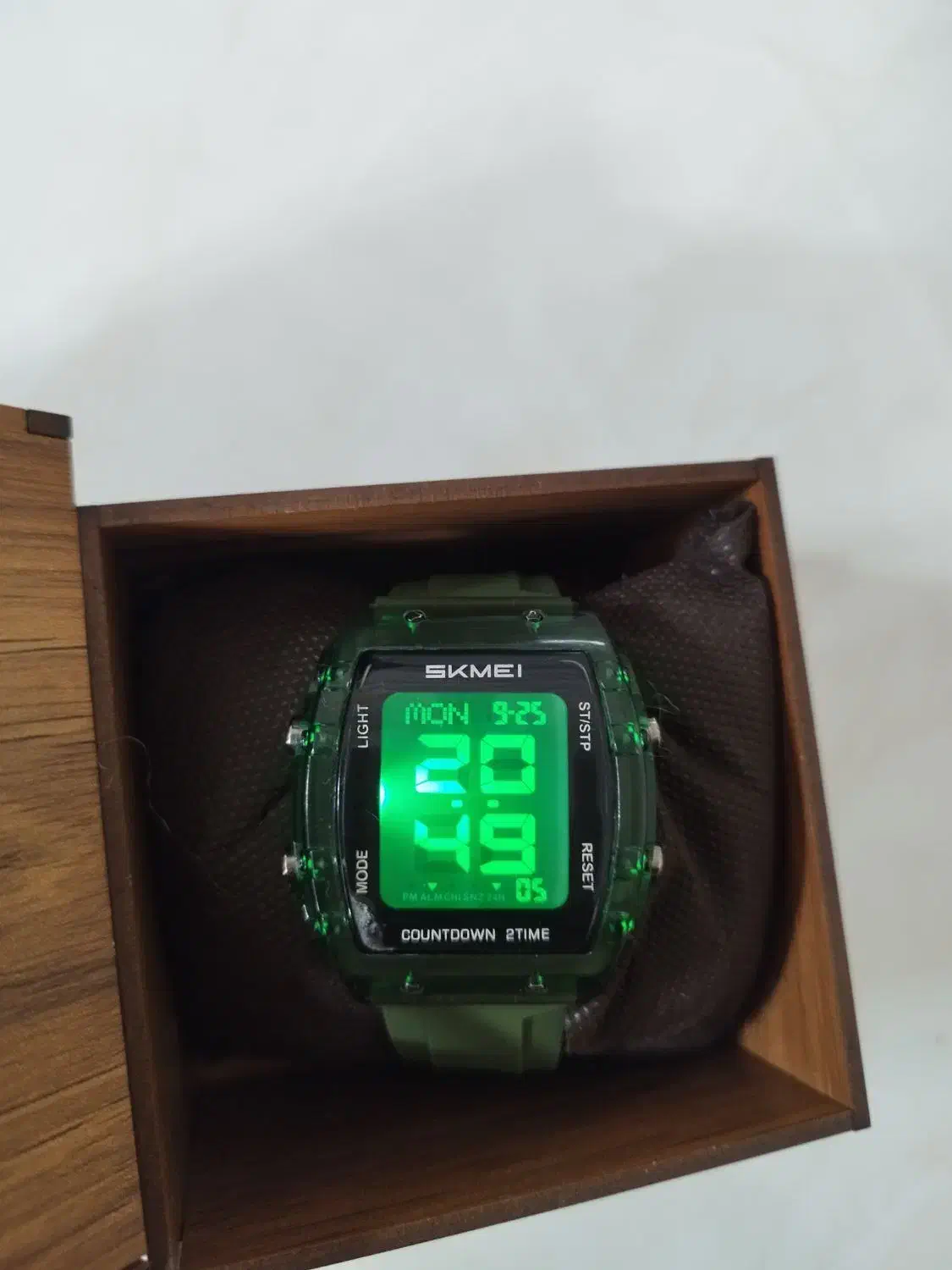 ساعت مچی|ساعت|پیشوا, |دیوار