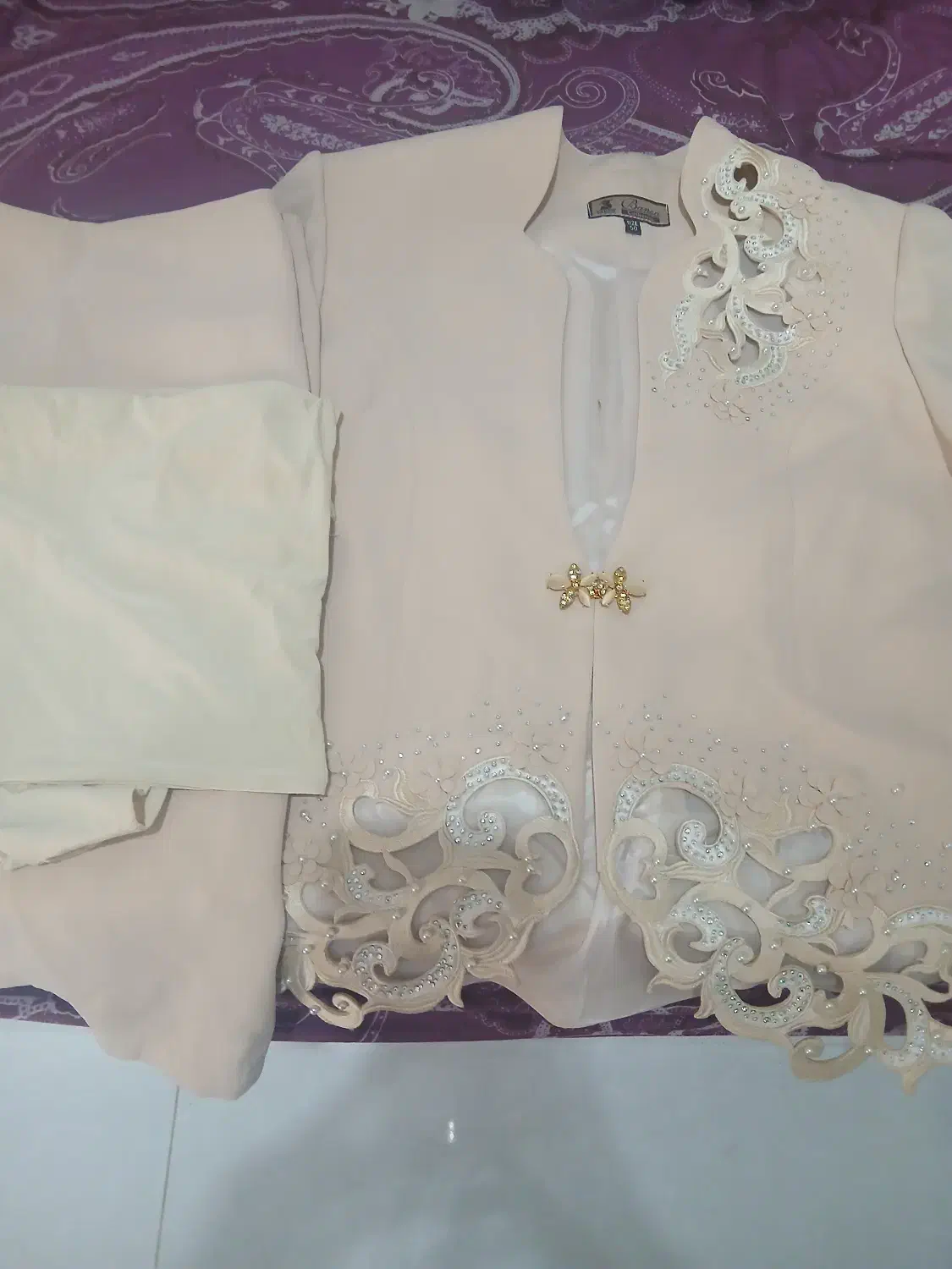 لباس مجلسی|لباس|اصفهان, رسالت|دیوار