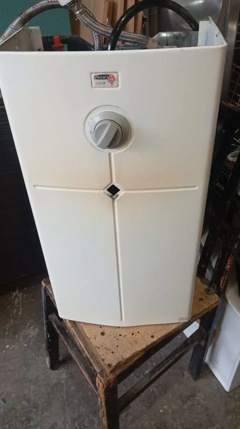 ابگرمکن|آبگرمکن، پکیج، شوفاژ|رشت, رودباری|دیوار