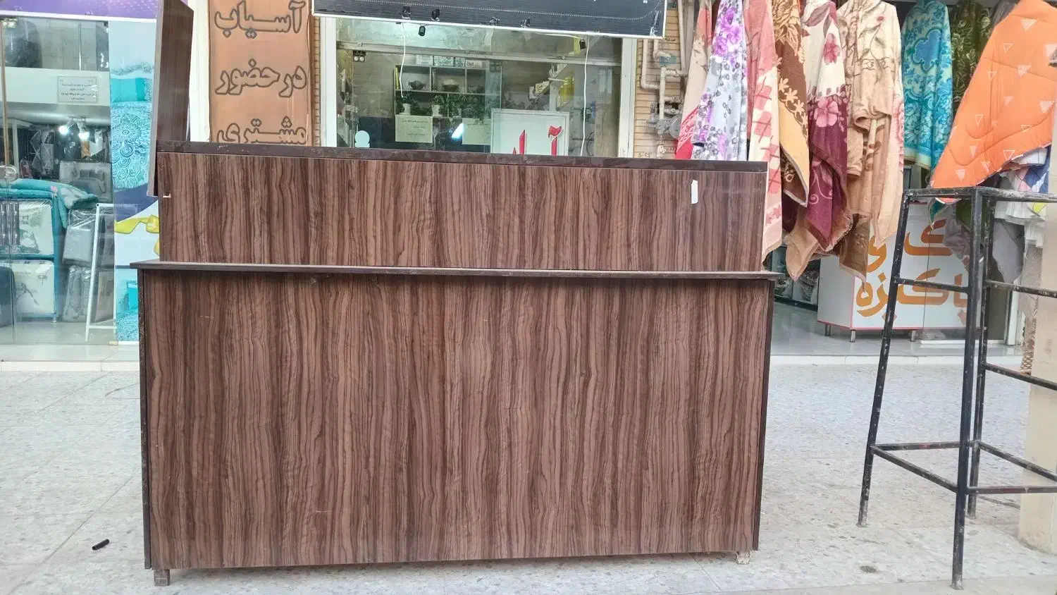 قفسه چوبی،ویترین|کتابخانه، شلف، قفسههای دیواری|شیراز, فرگاز|دیوار