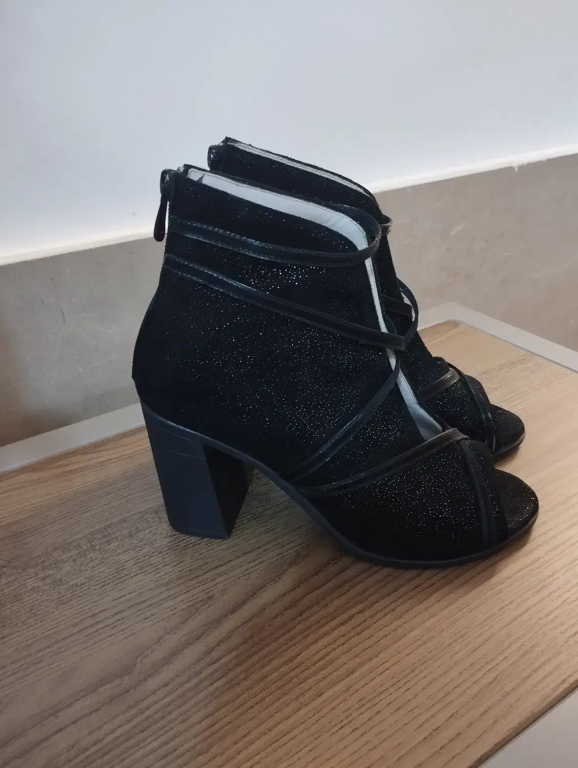 کفش مجلسی|کیف، کفش، کمربند|ملایر, |دیوار